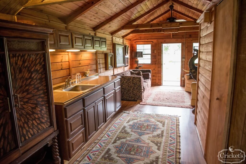 BLB Hacienda - Grooms cabin - Kitchen area